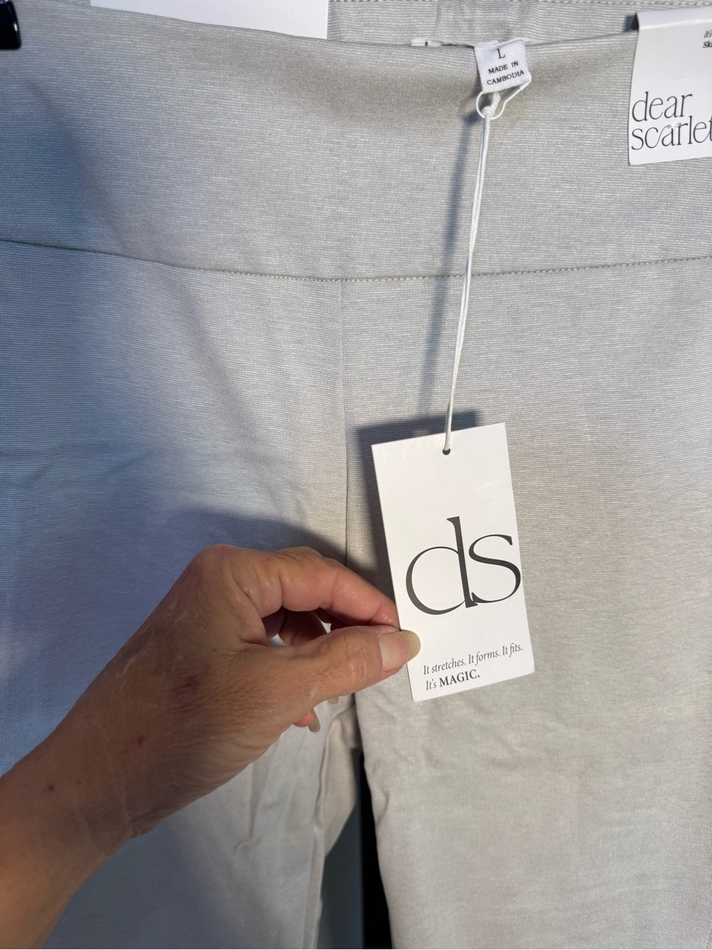 NWT- Dear Scarlett Pearl Grey Plus size Skinny Pant 2x - Picture 6 of 6